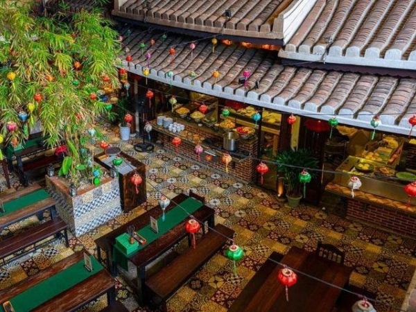 Vy’s Market – Hoi An Eatery